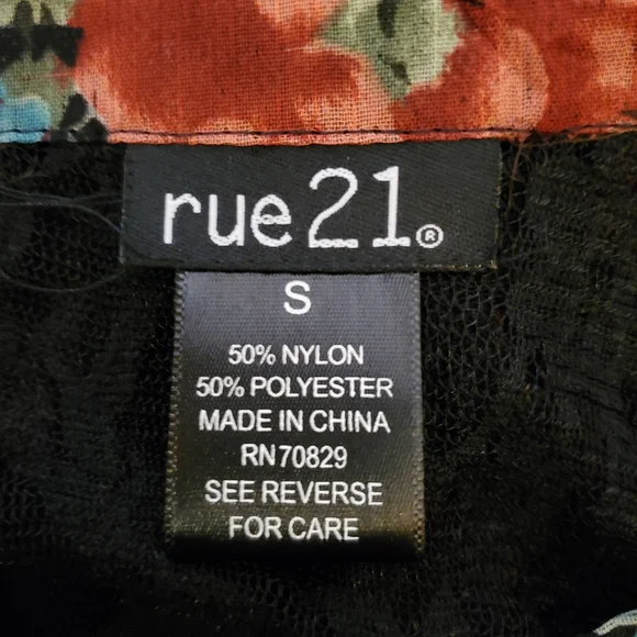 RUE 21 | Black Floral Sheer Blouse w/ Lacy Back - Picture 7 of 7